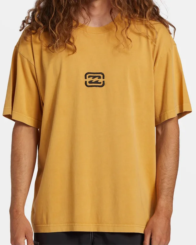 Sporty Elegance Bracket Wave OG S/S T-Shirt