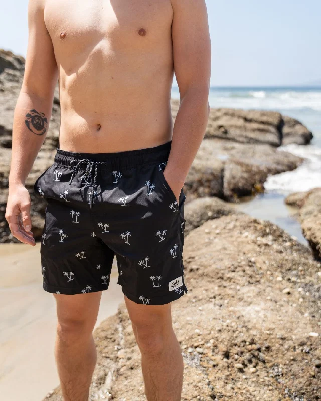 Unique Design Ledge 17" Shorts