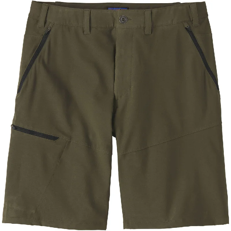 Relaxed And Casual Men's Altvia Trail Shorts - 10"