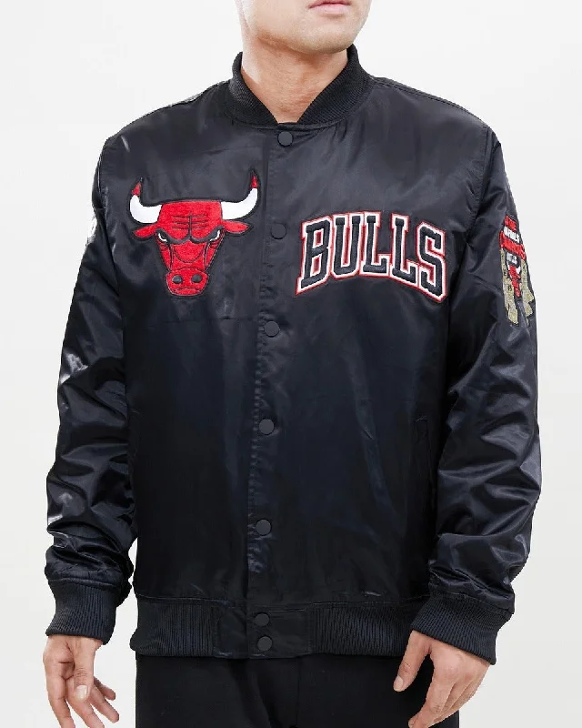 Cozy Fit NBA CHICAGO BULLS CHEST HIT MEN'S LOGO SATIN JACKET (BLACK)