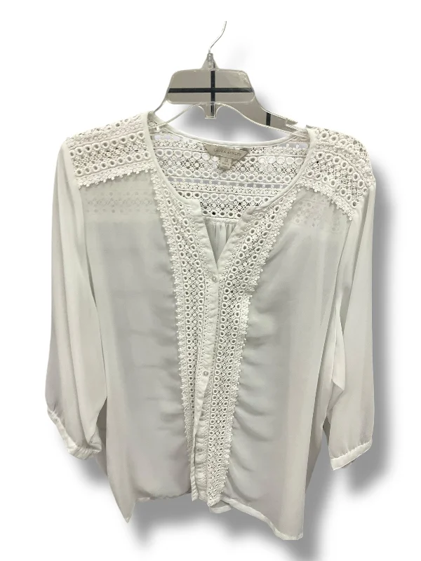 New Season Series Top 3/4 Sleeve By Laura Ashley In White, Size: 3x