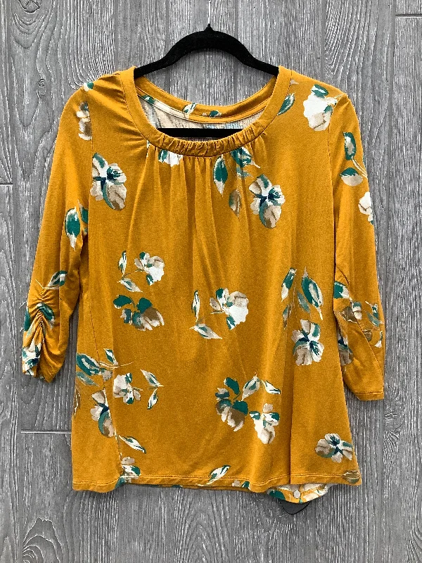 Fashionable Inner Wear Top 3/4 Sleeve By Croft And Barrow In Yellow, Size: S