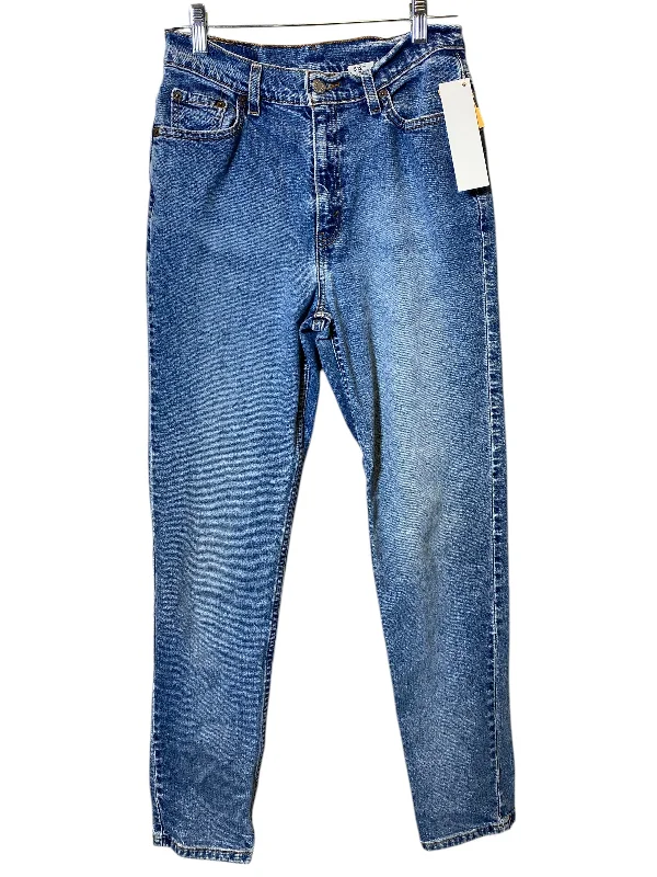 Relaxed Chic Jeans Straight By Levis In Blue, Size: 6