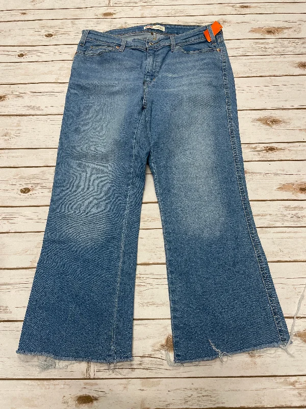 Simple Comfort Jeans Flared By Levis In Blue Denim, Size: 18