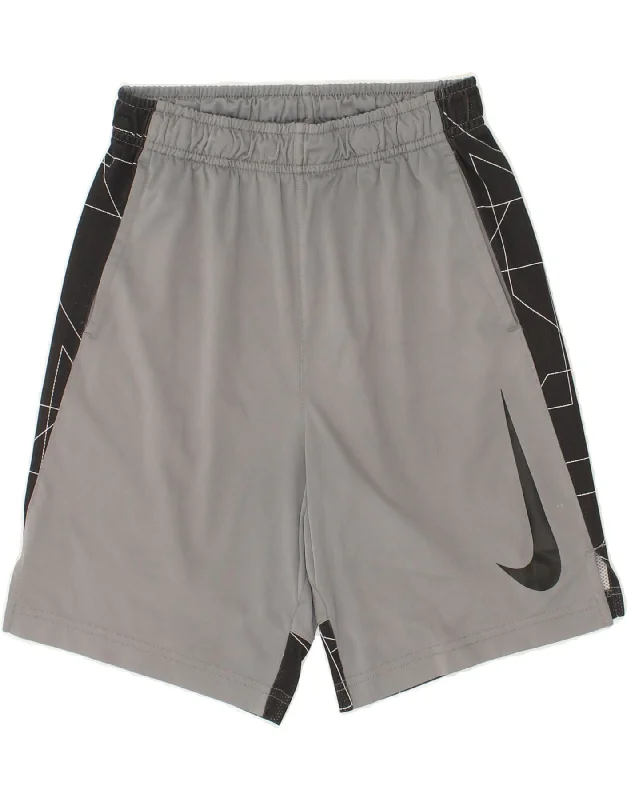 Perfect Tailoring NIKE Boys Dri Fit Graphic Sport Shorts 10-11 Years Medium  Grey