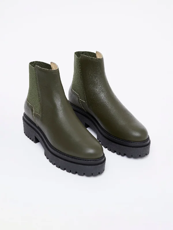 Breathable Style Olana Chelsea Boots
