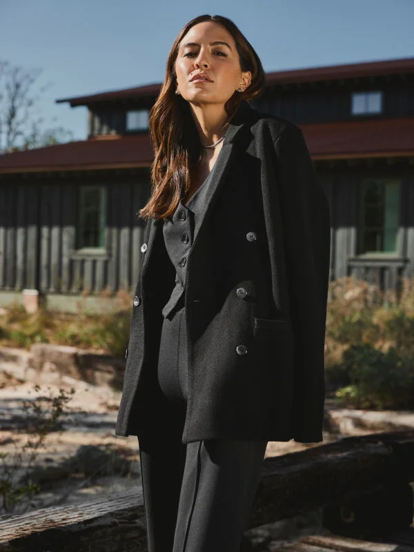 Comfortable Lounge Wear Women's Holiday Look 2