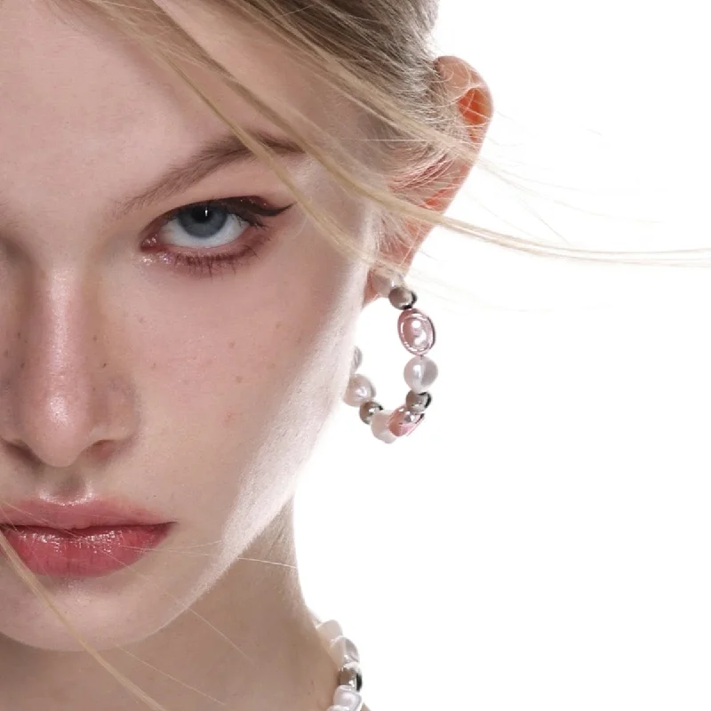 Unique Fashion Women's Lolita Contrast Color Pearl Earrings